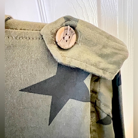 🌹 NWT! Knox Rose All Stars Military Green Shacket - Picture 5 of 6
